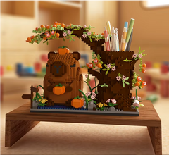 Capybara pen holder