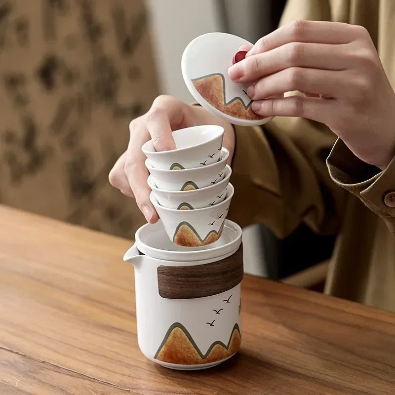 Coffret Horizon Lointain – Service à Thé de Voyage en Céramique